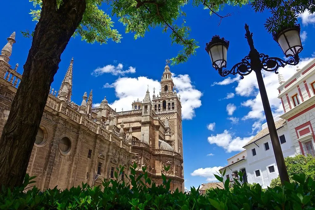 Hostly Acetres 2A-Penthouse In City Center-Fibre-Parking Opt Seville Apartment