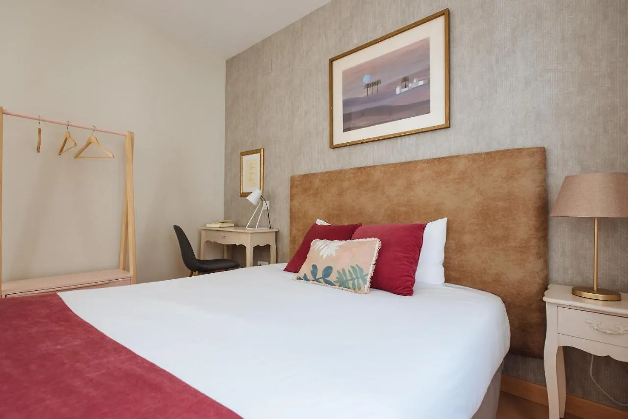 Hostly Acetres 2A-Penthouse In City Center-Fibre-Parking Opt Seville 0*,  Spain