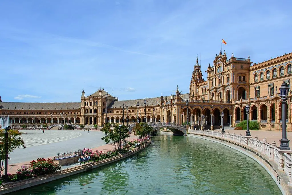 Hostly Acetres 2A-Penthouse In City Center-Fibre-Parking Opt Seville Apartment